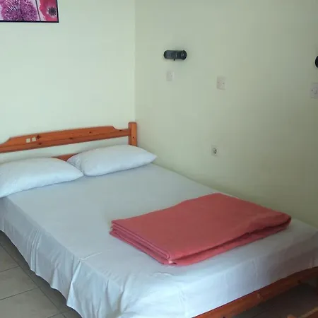 Apartmanhotel Panorama Trifon Haus Szárti